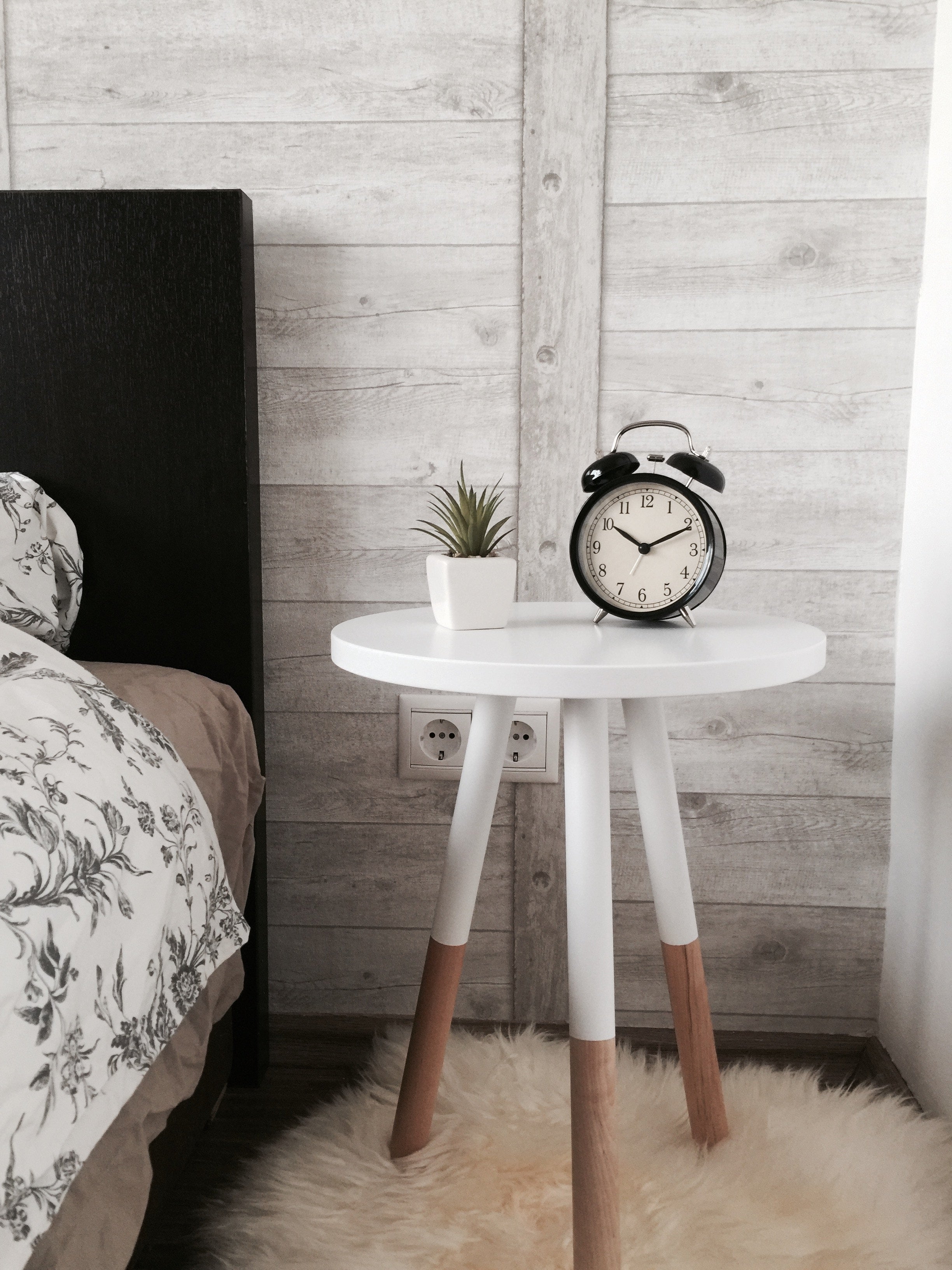 11 WAYS TO WAKE UP IN THE MORNING